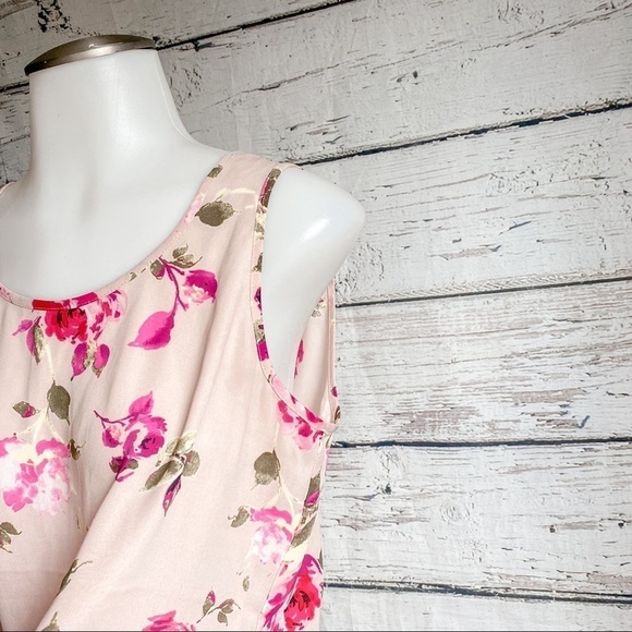 Express Split-Back Pink Floral Tank - Picture 2 of 3